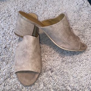 Perfect for work or brunch! Worn once